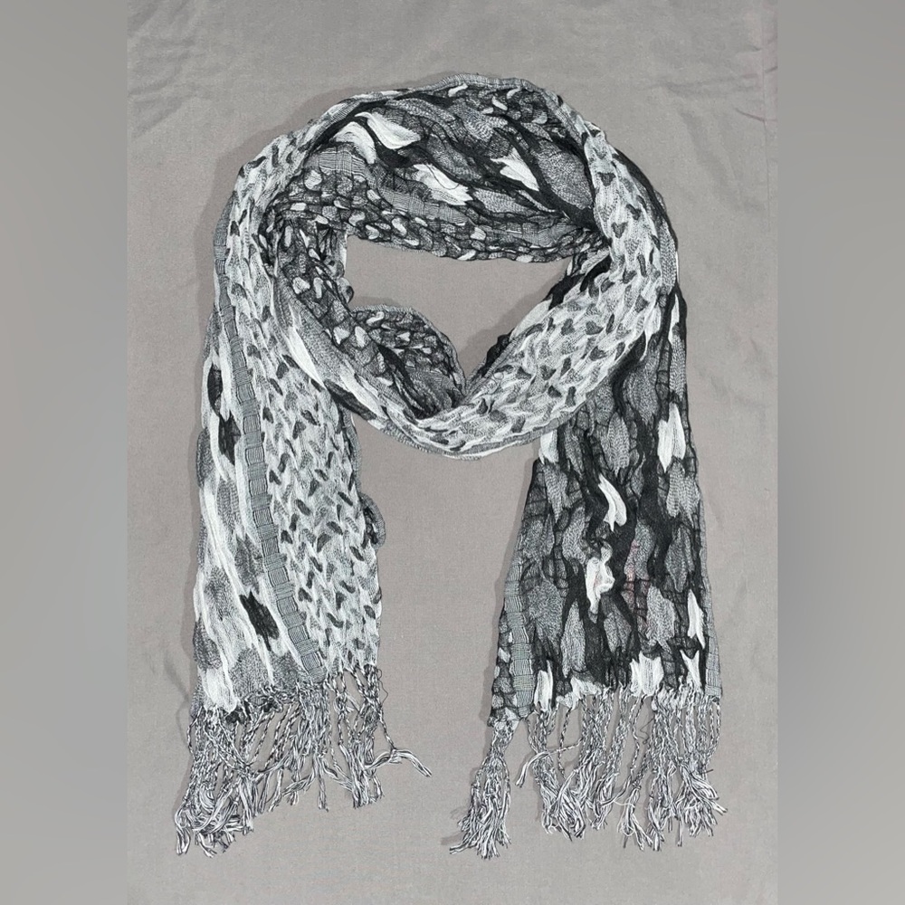 Reversible Scarf - Picture 5 of 6